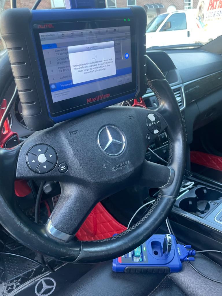 Mercedes and BMW high security key coding by Magic lock technician